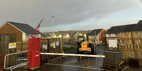 SOSEC 100 on construction site.