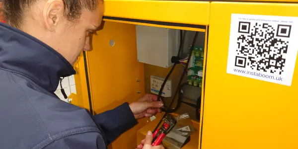 worker servicing INSTABOOM™